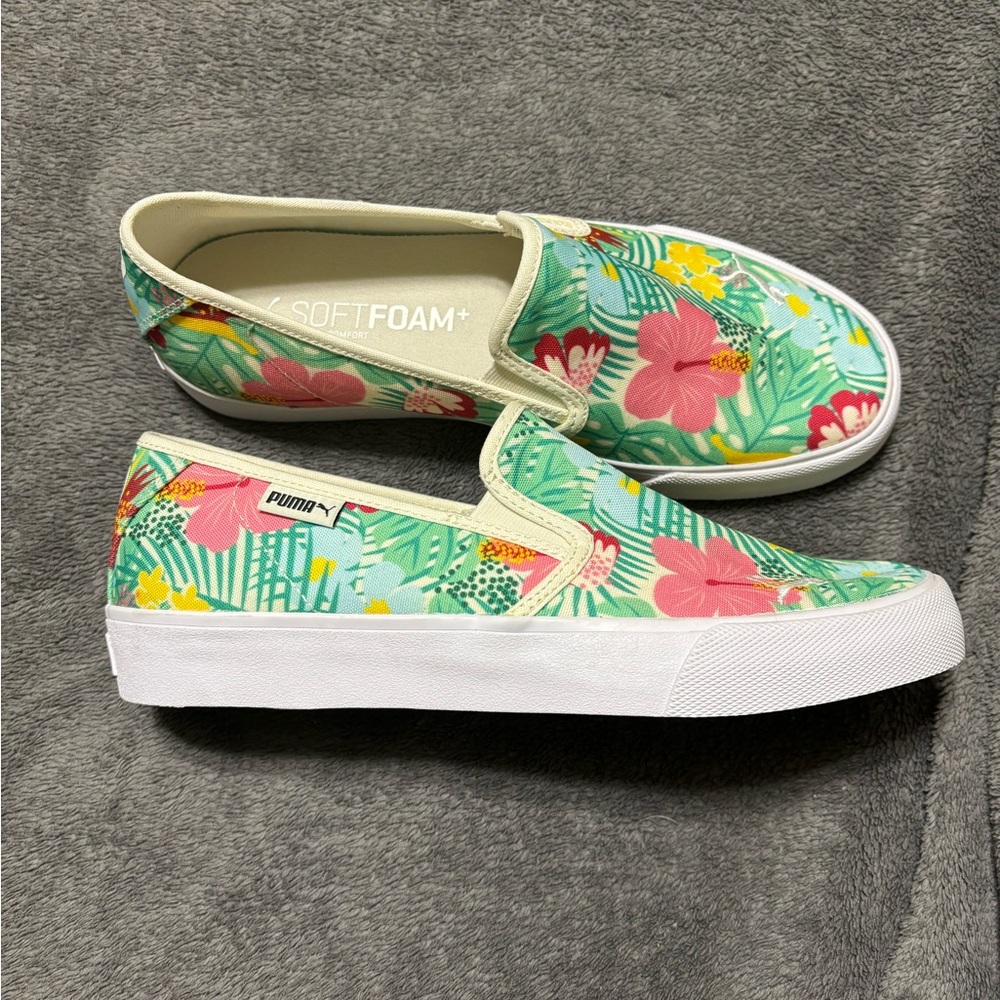 Pumas women’s shoes
